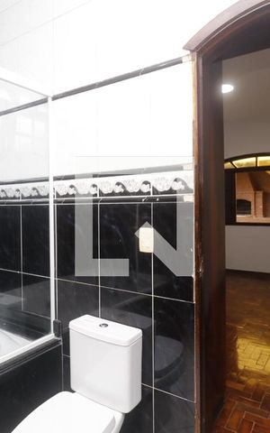 Casa para alugar com 260m², 3 quartos e 1 vagaBanheiro da Suíte