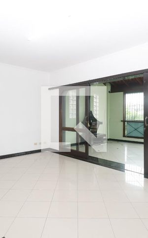 Casa para alugar com 260m², 3 quartos e 1 vagaSala