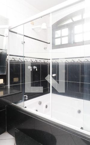 Casa para alugar com 260m², 3 quartos e 1 vagaBanheiro da Suíte