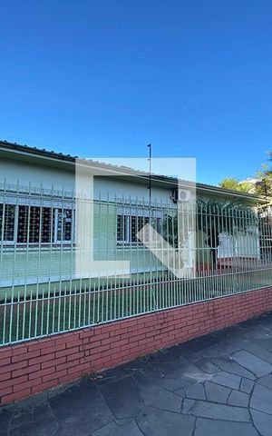Casa à venda com 130m², 3 quartos e 3 vagasFachada
