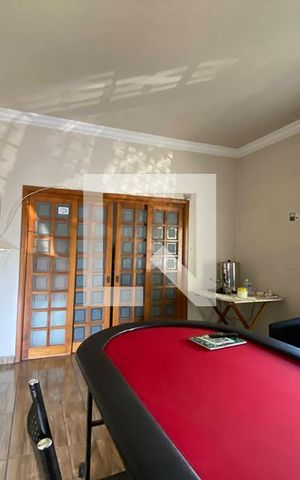 Casa à venda com 130m², 3 quartos e 3 vagasSala