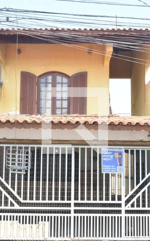 Casa à venda com 129m², 3 quartos e 2 vagasFachada