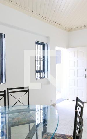 Casa para alugar com 50m², 2 quartos e 1 vagaSala