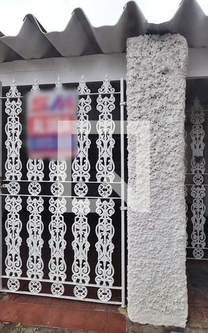 Casa à venda com 120m², 2 quartos e 1 vagaFachada