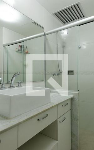 Apartamento à venda com 169m², 3 quartos e 2 vagasBanheiro Social