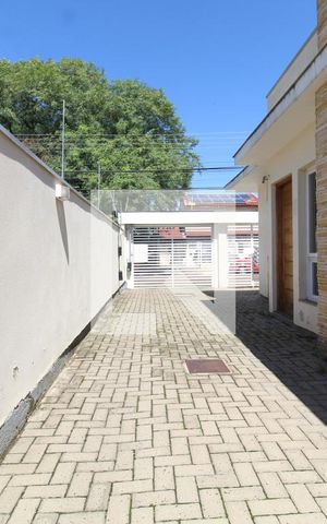 Casa de condomínio à venda com 44m², 2 quartos e 1 vagaEntrada