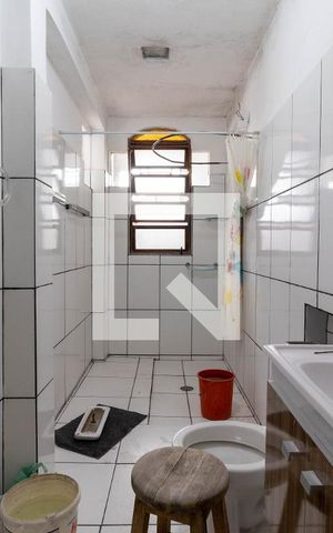 Casa à venda com 180m², 5 quartos e 1 vaga Casa à venda com 180m², 5 quartos e 1 vagaBanheiro 3