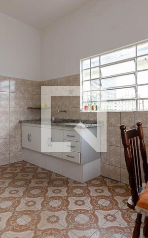 Casa à venda com 180m², 5 quartos e 1 vaga Casa à venda com 180m², 5 quartos e 1 vagaCozinha 2