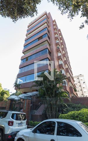 Apartamento à venda com 384m², 3 quartos e 4 vagas Apartamento à venda com 384m², 3 quartos e 4 vagasFachada e portaria