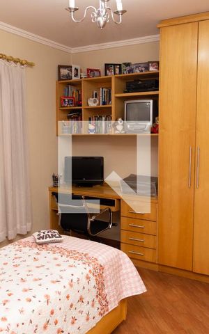 Casa à venda com 225m², 4 quartos e 2 vagasQuarto 2