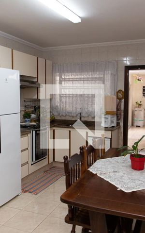 Casa à venda com 225m², 4 quartos e 2 vagasCozinha