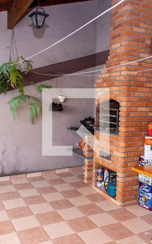 Casa à venda com 225m², 4 quartos e 2 vagasChurrasqueira