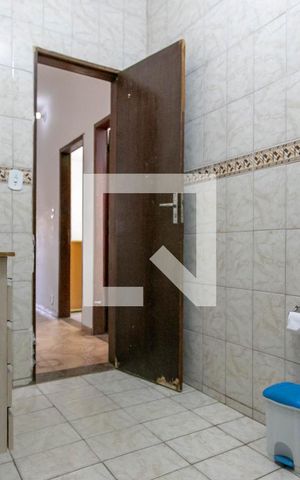 Casa à venda com 360m², 3 quartos e 1 vaga Casa à venda com 360m², 3 quartos e 1 vagaBanheiro Social