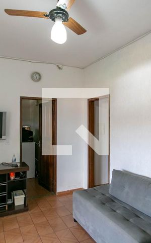 Casa à venda com 360m², 3 quartos e 1 vaga Casa à venda com 360m², 3 quartos e 1 vagaSala
