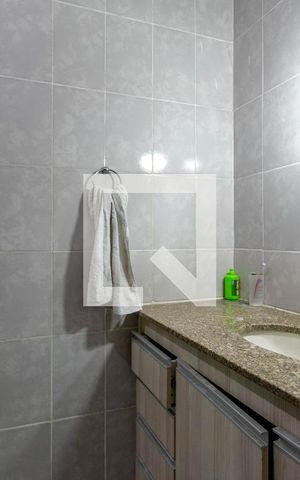 Casa à venda com 360m², 3 quartos e 1 vaga Casa à venda com 360m², 3 quartos e 1 vagaBanheiro da Suíte
