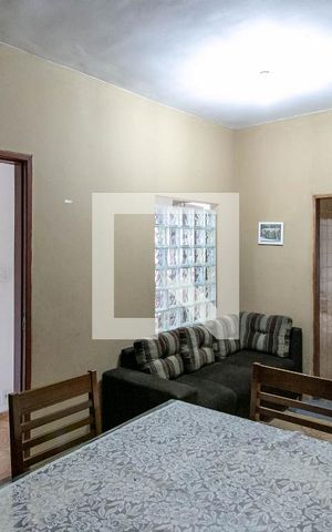 Casa à venda com 360m², 3 quartos e 1 vaga Casa à venda com 360m², 3 quartos e 1 vagaCopa