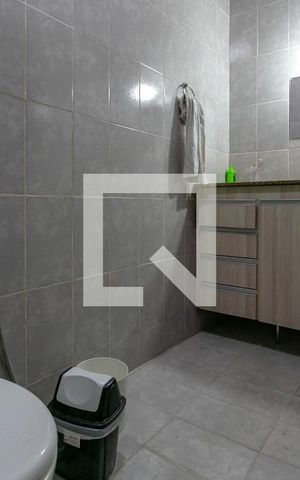 Casa à venda com 360m², 3 quartos e 1 vaga Casa à venda com 360m², 3 quartos e 1 vagaBanheiro da Suíte