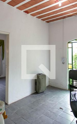 Casa à venda com 360m², 3 quartos e 1 vaga Casa à venda com 360m², 3 quartos e 1 vagaBarracão - Sala