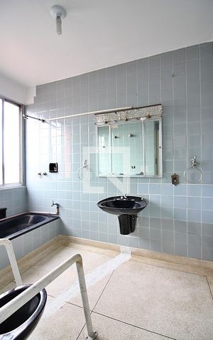 Apartamento à venda com 156m², 3 quartos e 1 vagaBanheiro do Quarto 1 - Suíte