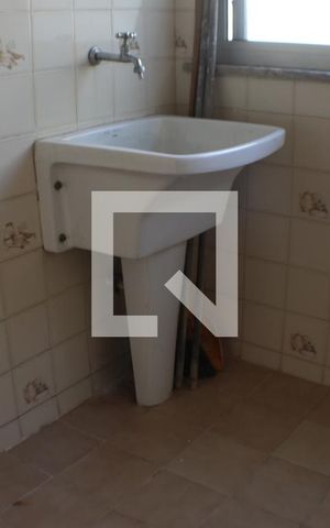 Apartamento à venda com 70m², 2 quartos e 1 vagaÁrea de Serviço