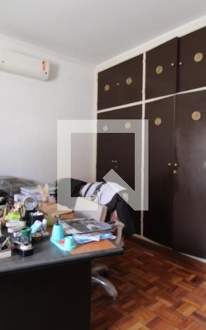 Casa à venda com 412m², 4 quartos e 5 vagasQuarto 2