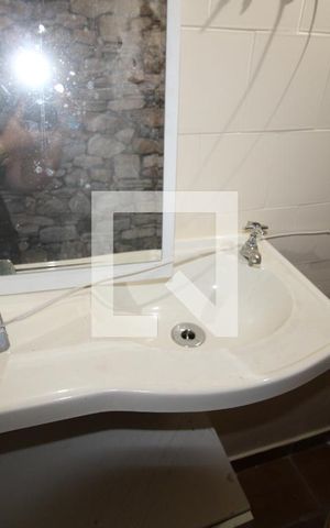 Casa à venda com 412m², 4 quartos e 5 vagasBanheiro inferior 1