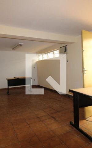 Casa à venda com 412m², 4 quartos e 5 vagasSalão Inferior