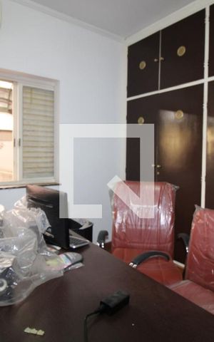 Casa à venda com 412m², 4 quartos e 5 vagasQuarto 4