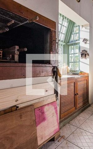 Casa à venda com 360m², 3 quartos e 2 vagasChurrasqueira