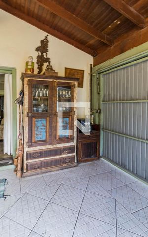 Casa à venda com 360m², 3 quartos e 2 vagasGaragem