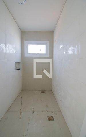 Casa de condomínio à venda com 226m², 4 quartos e 2 vagas Casa de condomínio à venda com 226m², 4 quartos e 2 vagasBanheiro da Suíte 3