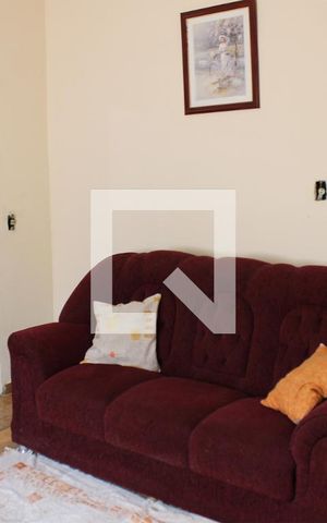 Casa à venda com 600m², 6 quartos e 1 vaga Casa à venda com 600m², 6 quartos e 1 vagaSala