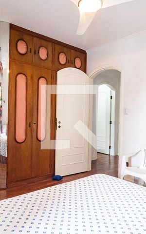 Casa para alugar com 400m², 4 quartos e 4 vagas Casa para alugar com 400m², 4 quartos e 4 vagasSuíte 1
