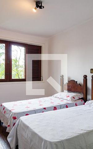 Casa para alugar com 400m², 4 quartos e 4 vagas Casa para alugar com 400m², 4 quartos e 4 vagasSuíte 2