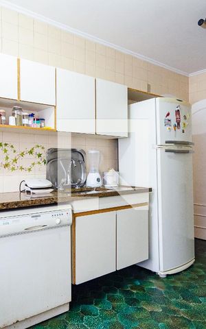 Casa para alugar com 400m², 4 quartos e 4 vagas Casa para alugar com 400m², 4 quartos e 4 vagasCozinha