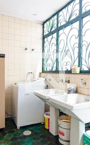Casa para alugar com 400m², 4 quartos e 4 vagas Casa para alugar com 400m², 4 quartos e 4 vagasLavanderia