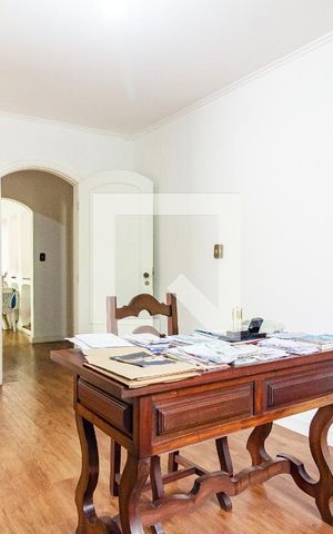 Casa para alugar com 400m², 4 quartos e 4 vagas Casa para alugar com 400m², 4 quartos e 4 vagasSuíte 3