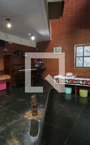 Casa à venda com 500m², 7 quartos e 4 vagasSala 1