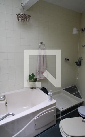 Casa à venda com 500m², 7 quartos e 4 vagasBanheira