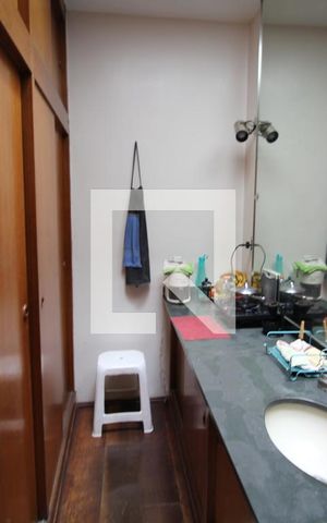 Casa à venda com 500m², 7 quartos e 4 vagasBanheiro da Suíte 1