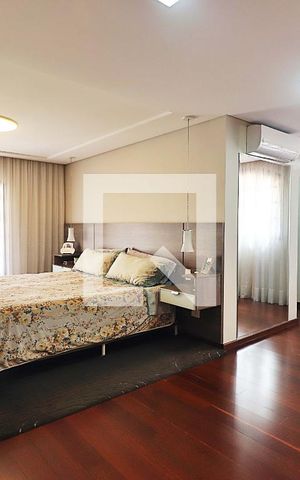 Casa à venda com 316m², 3 quartos e 6 vagasQuarto Suíte