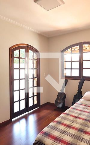 Casa à venda com 316m², 3 quartos e 6 vagasQuarto 2