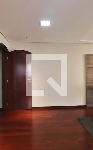 Casa à venda com 316m², 3 quartos e 6 vagasQuarto Suíte