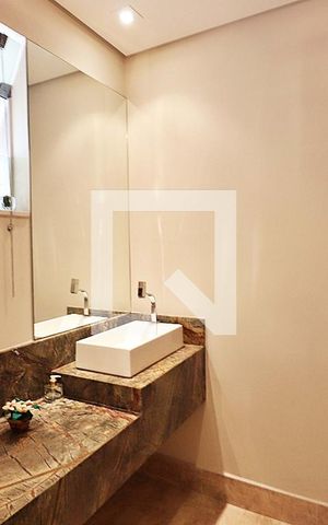 Casa à venda com 316m², 3 quartos e 6 vagasLavabo