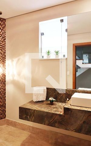 Casa à venda com 316m², 3 quartos e 6 vagasLavabo