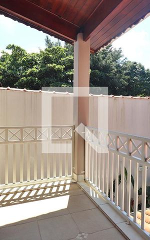 Casa à venda com 316m², 3 quartos e 6 vagasVaranda 