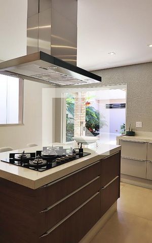 Casa à venda com 316m², 3 quartos e 6 vagasCozinha