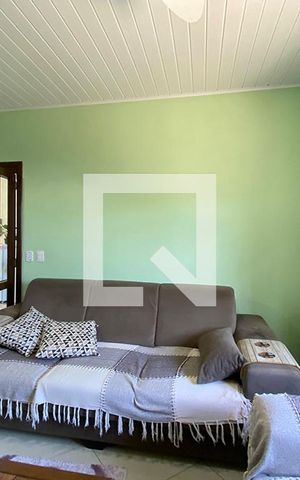 Casa à venda com 130m², 4 quartos e 2 vagasSala