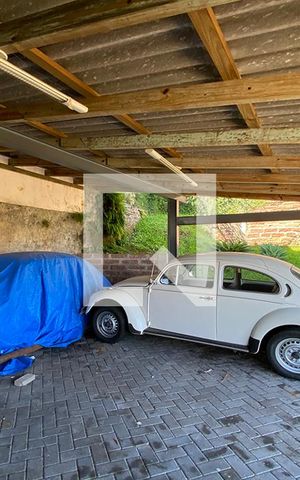 Casa à venda com 130m², 4 quartos e 2 vagasGaragem