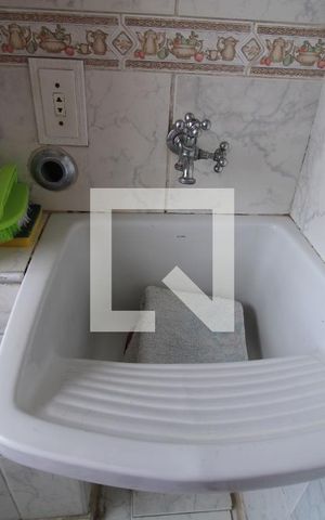 Apartamento à venda com 80m², 2 quartos e 1 vagaÁrea de Serviço